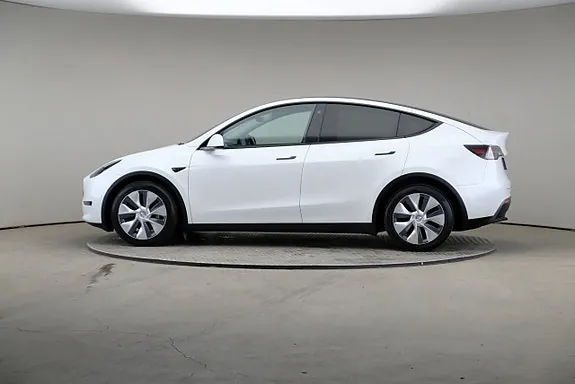 Tesla Model Y 2023 photo 4