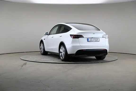 Tesla Model Y 2023 photo 2