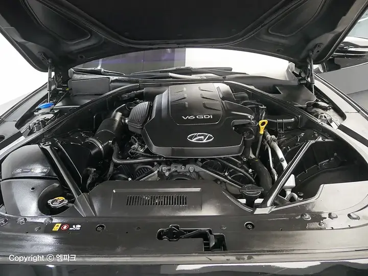 Hyundai Genesis 2015 photo 5