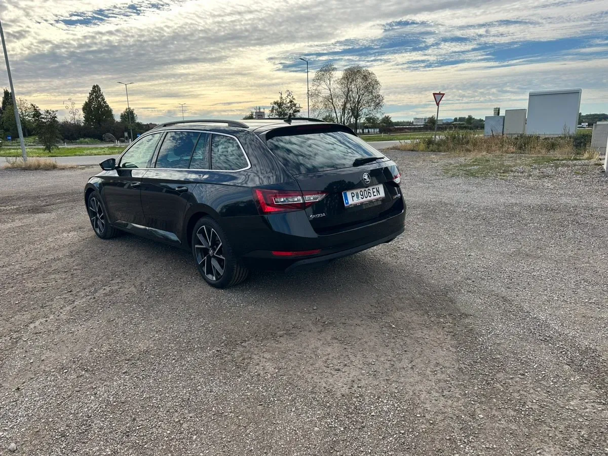 Skoda Superb 2018 photo 2