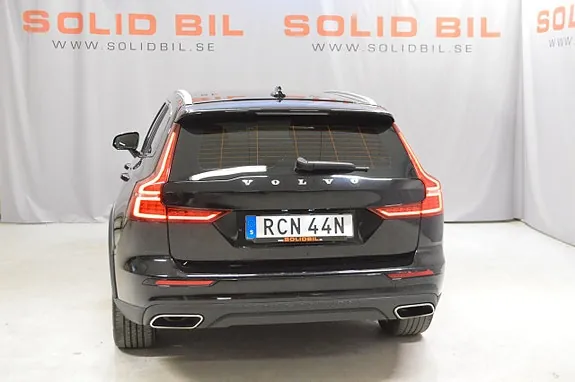 Volvo V60 Cross Country 2021 photo 5