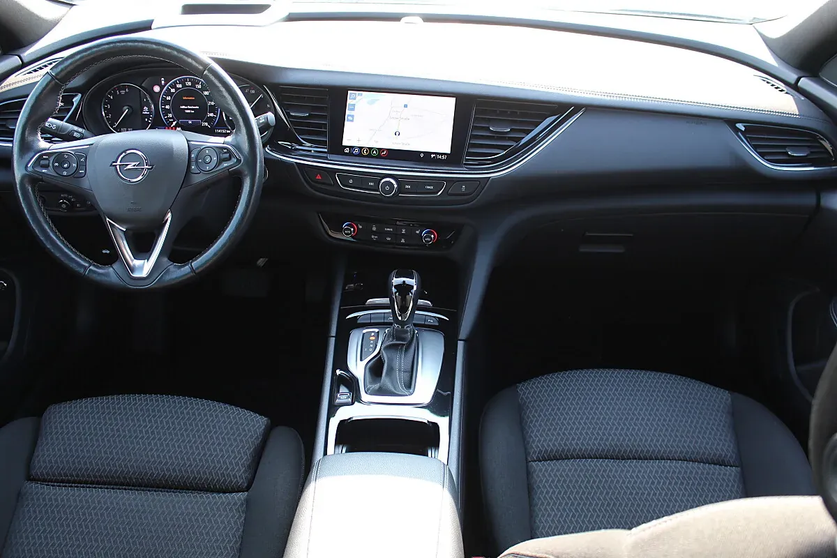 Opel Insignia 2022 photo 2