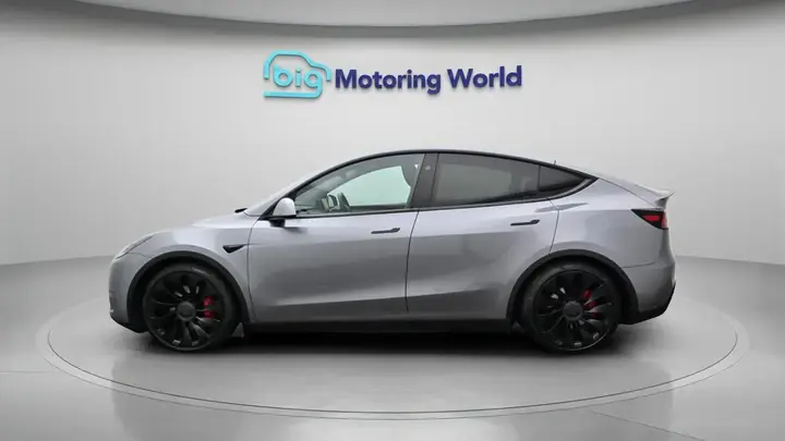 Tesla Model Y 2024 photo 5