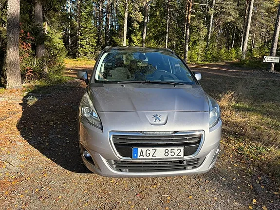 Peugeot 5008 2013 photo 2