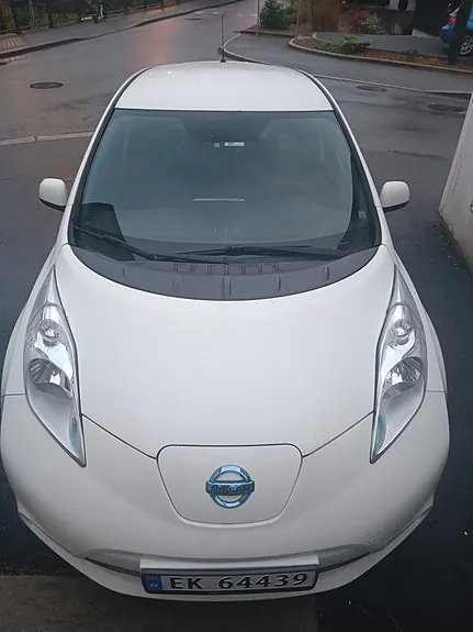 Nissan Leaf 2016 photo 2