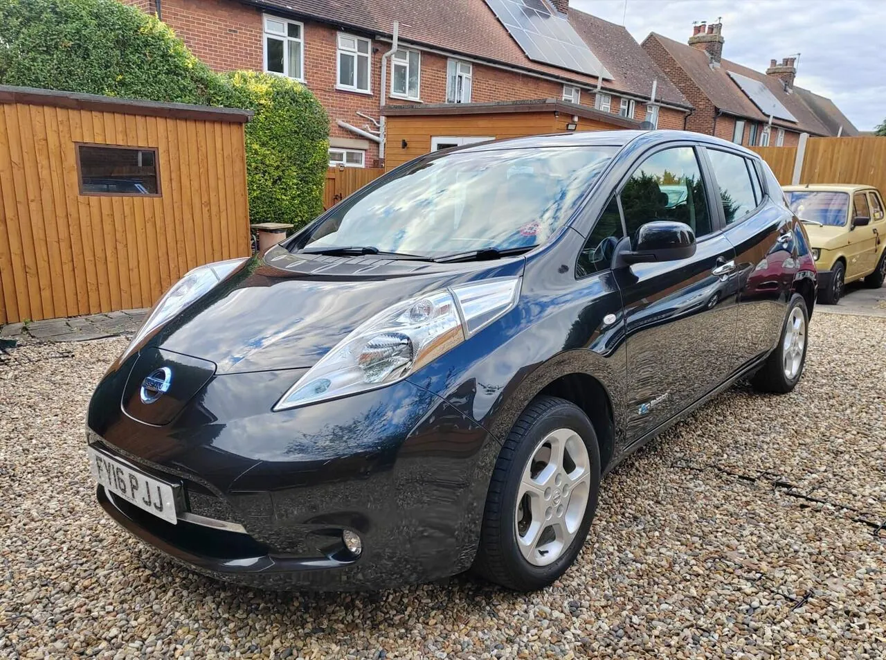 Nissan Leaf 2016 photo 2