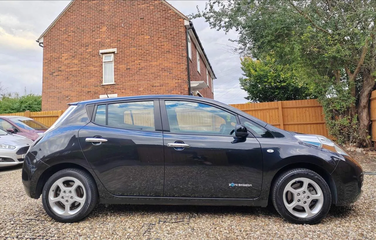 Nissan Leaf 2016 photo 4