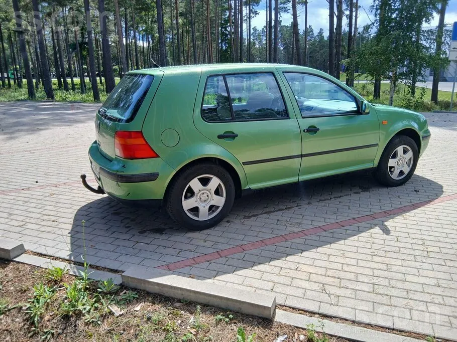 Volkswagen Golf 4 1998 photo 2