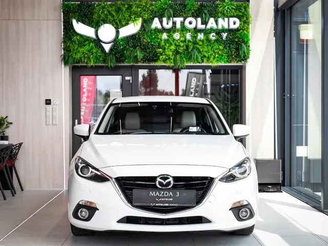 Mazda 3 2013 photo 2