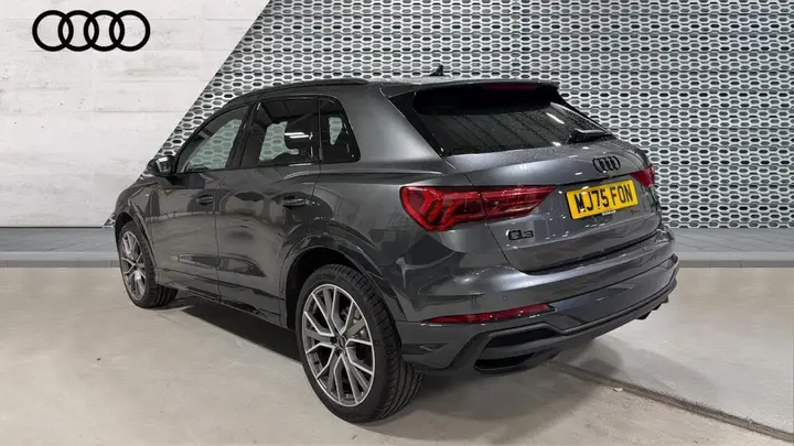 Audi Q3 2025 photo 3