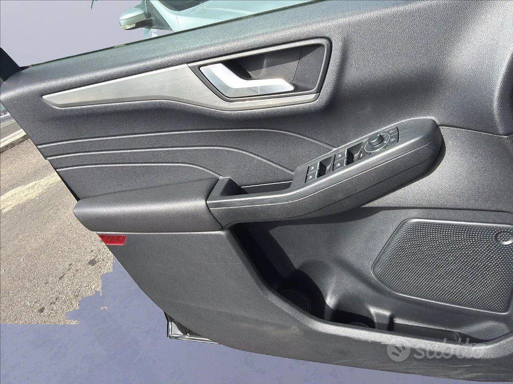 Ford Kuga 2024 photo 3