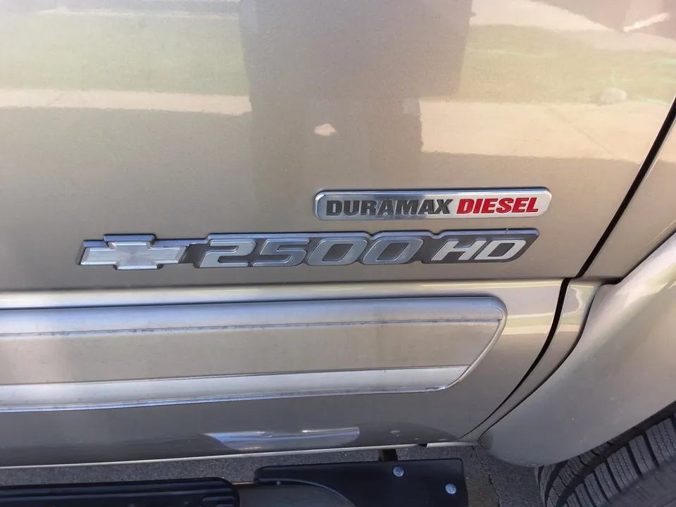 Chevrolet Silverado 2500 2003 photo 2
