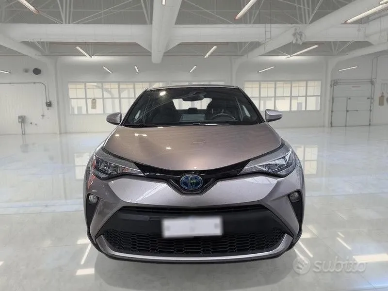 Toyota C-Hr 2022 photo 2