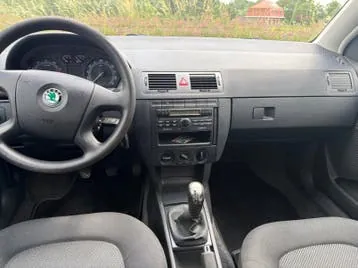 Skoda Fabia 2006 photo 3