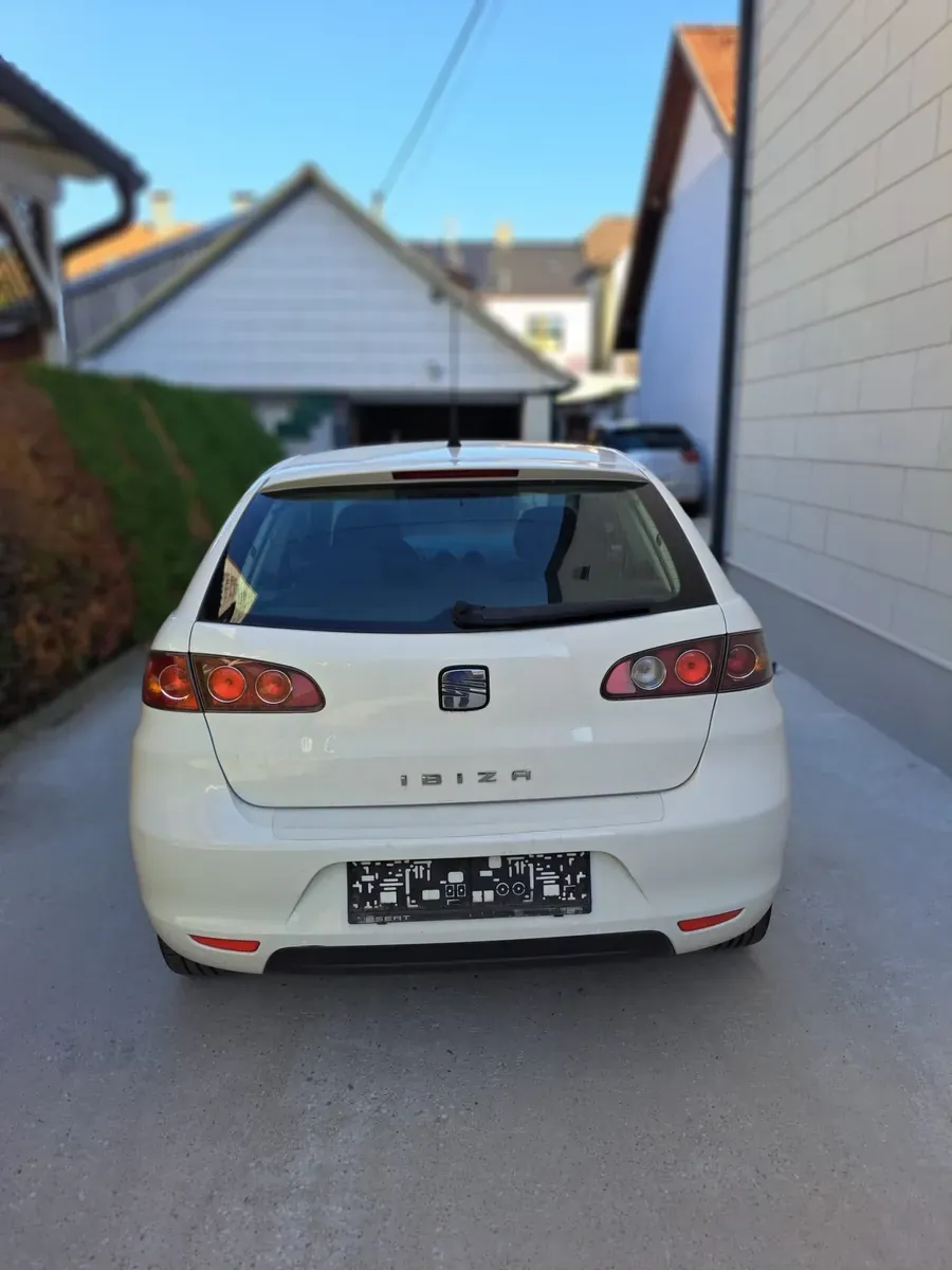Seat Ibiza 2008 photo 3