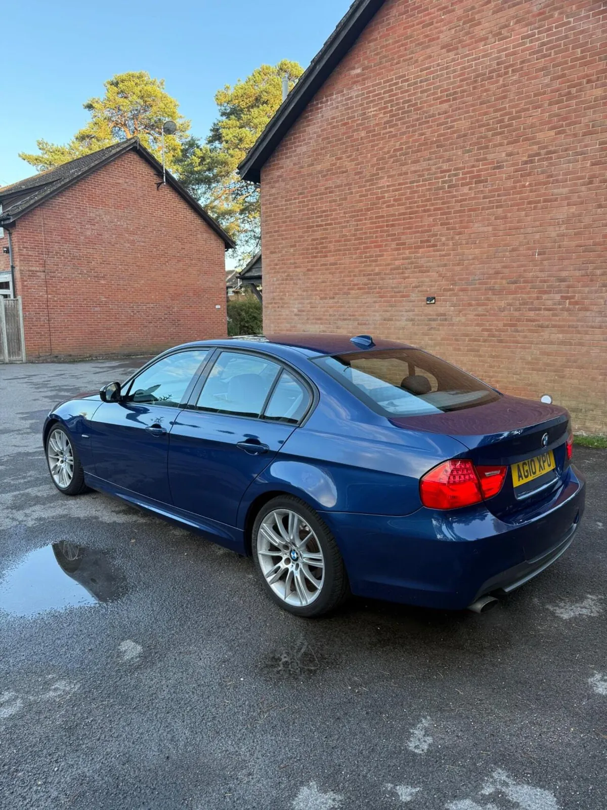 BMW 3 Series 2010 photo 3