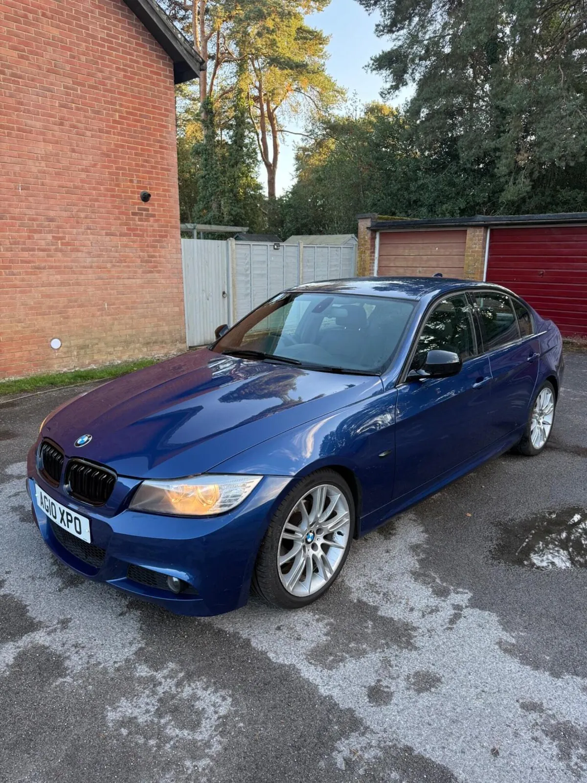 BMW 3 Series 2010 photo 2