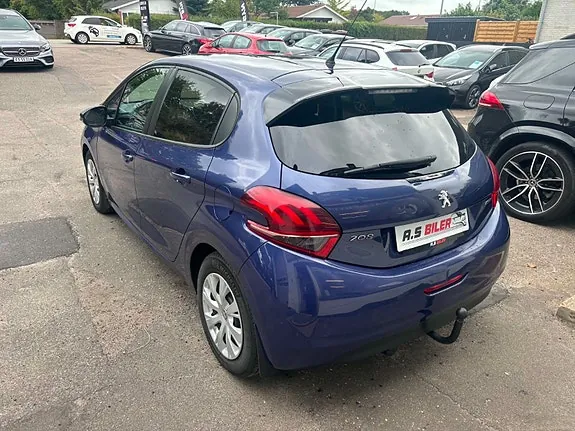 Peugeot 208 2017 photo 5
