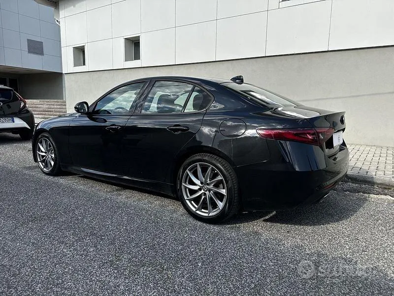 Alfa Romeo Giulia 2018 photo 4