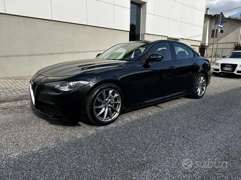 Alfa Romeo Giulia 2018 photo 2
