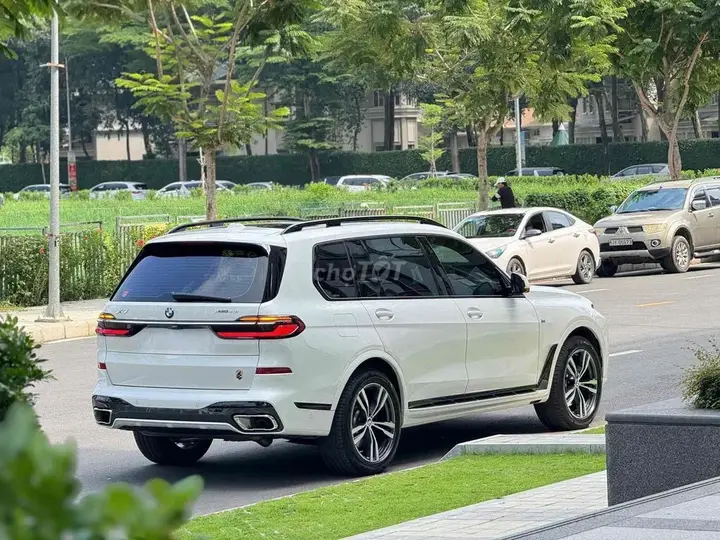 BMW X7 2025 photo 5