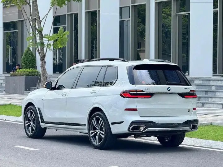 BMW X7 2025 photo 4