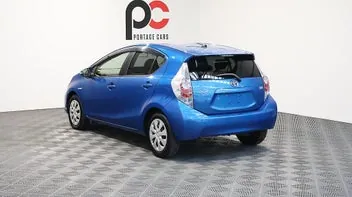 Toyota Aqua 2013 photo 5