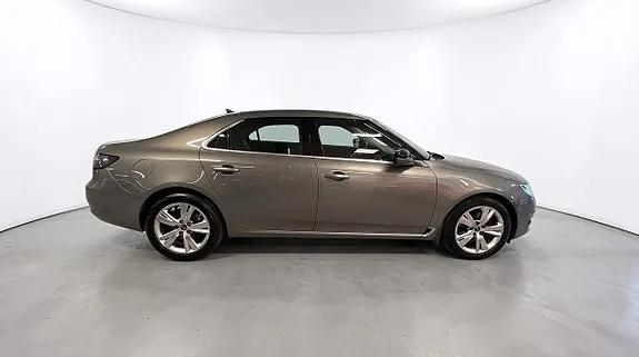 Saab 9-5 2011 photo 3