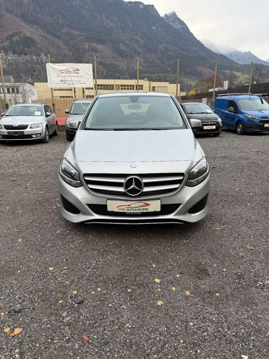 Mercedes-Benz B-Class 2017 photo 2