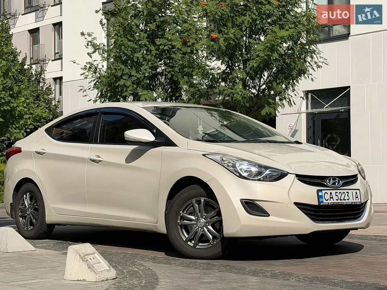 Hyundai Elantra 2012 photo 3