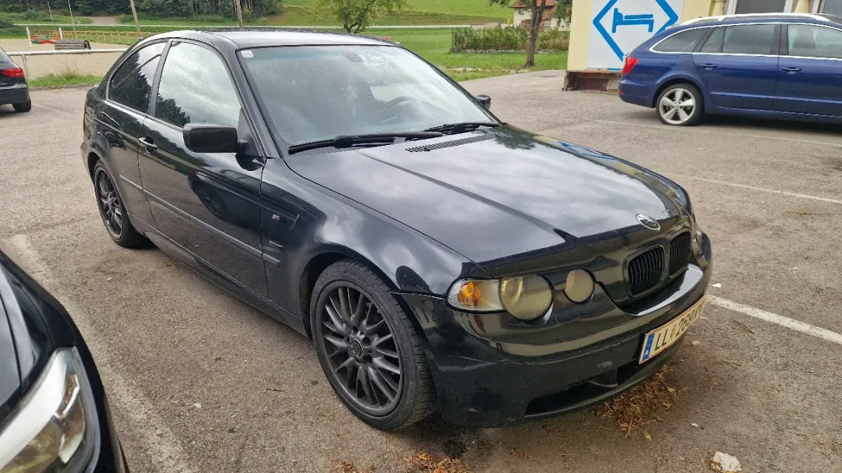 BMW 3 Series 2002 photo 2