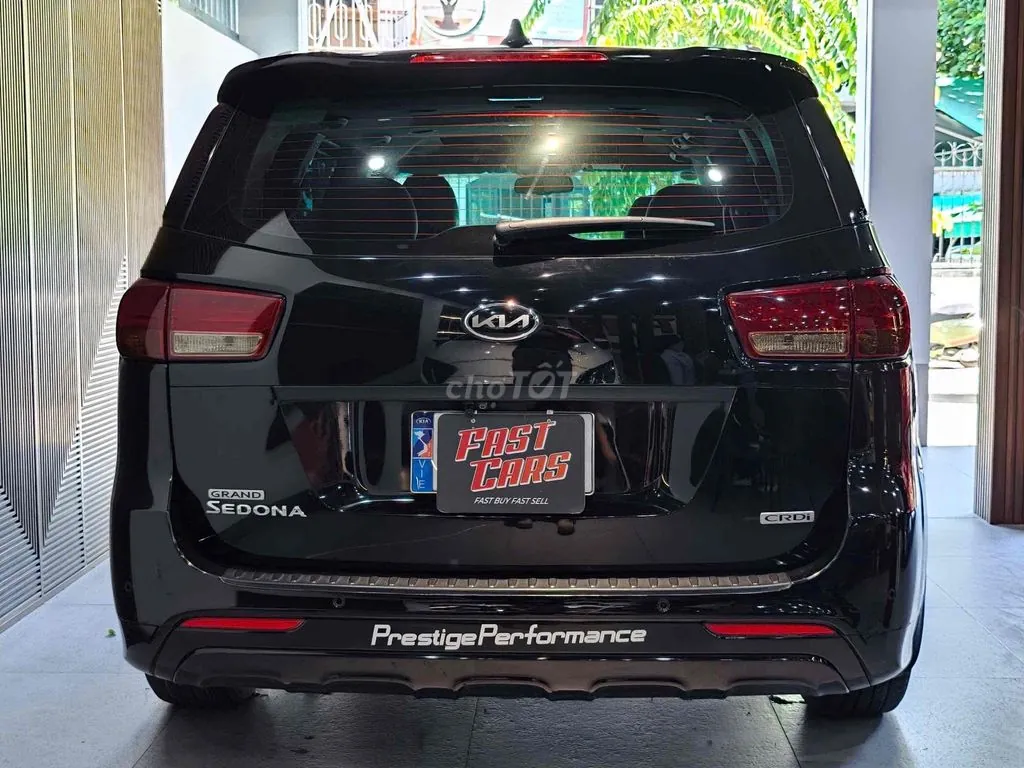 Kia Sedona 2017 photo 3