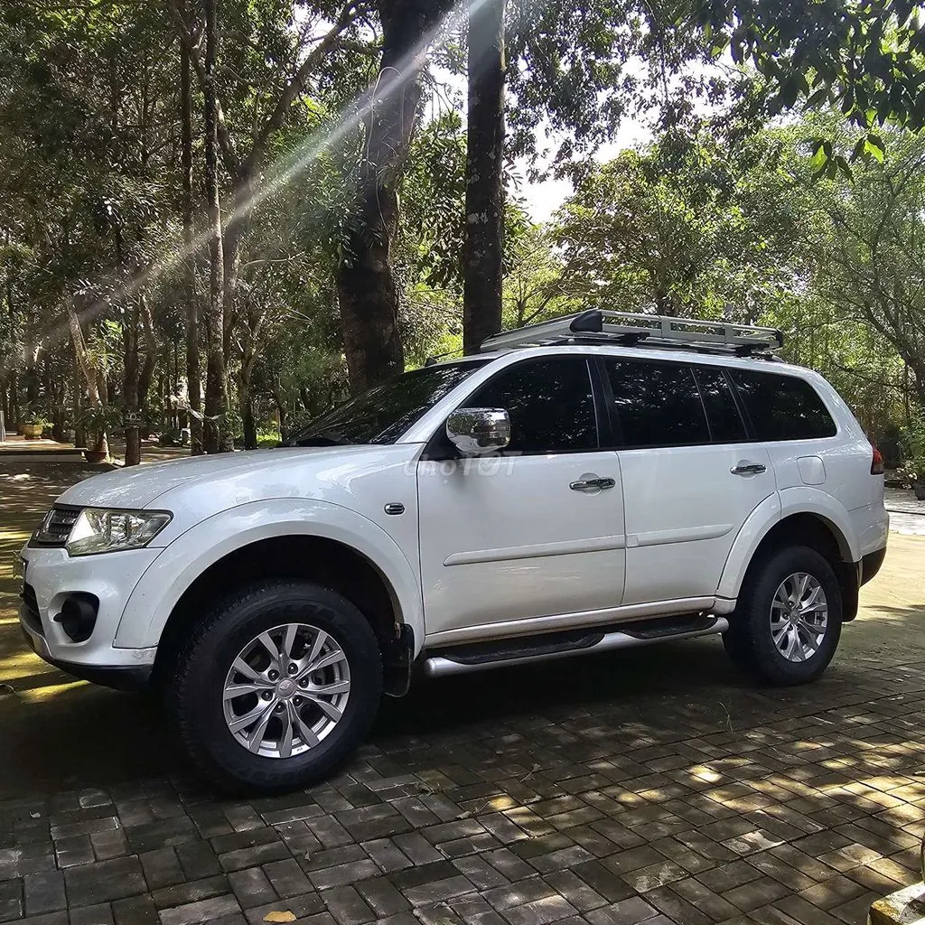 Mitsubishi Pajero Sport 2015 photo 3