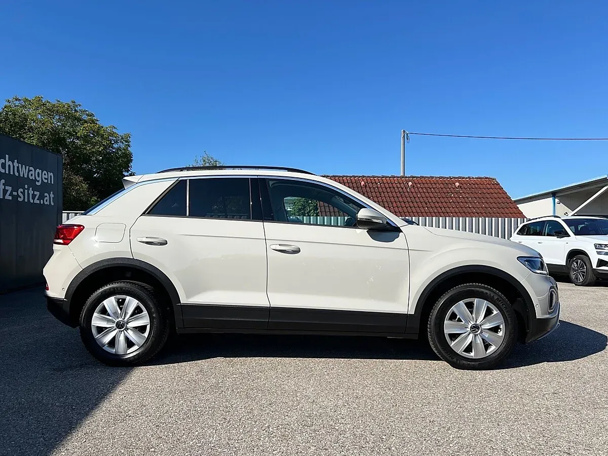 Volkswagen T-Roc 2022 photo 2