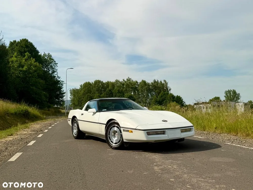 Chevrolet Corvette 1985 photo 3