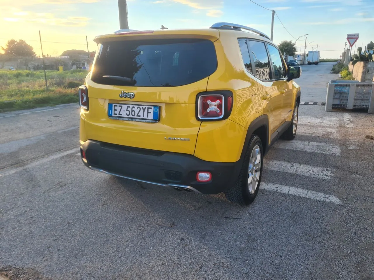 Jeep Renegade 2015 photo 2