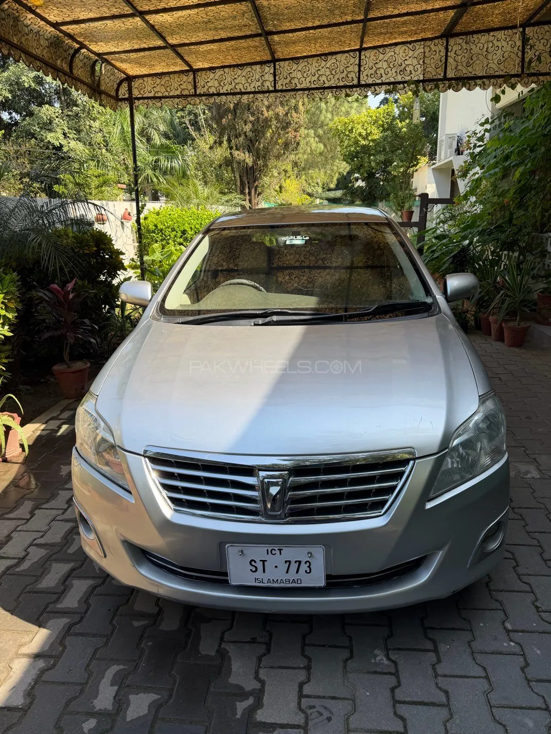 Toyota Premio