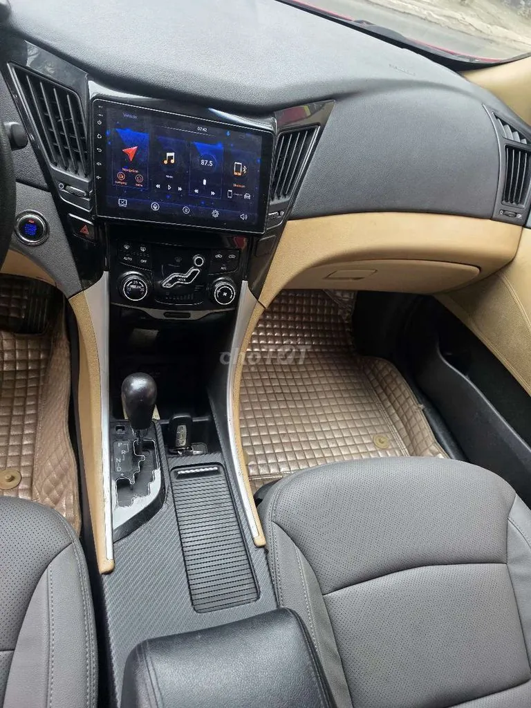 Hyundai Sonata 2011 photo 4