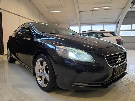 Volvo V40 2014 photo 2