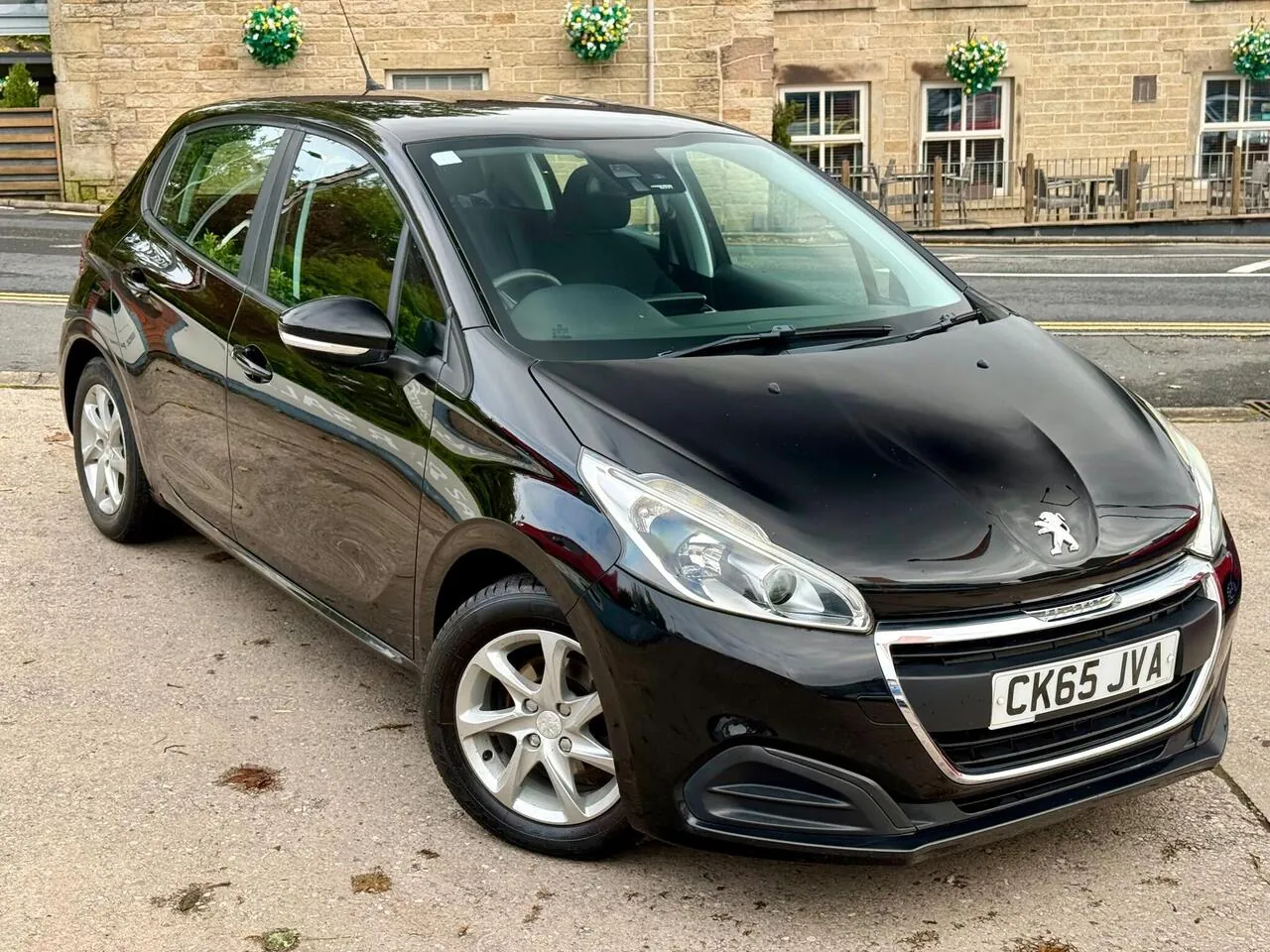 Peugeot 208 2015 photo 4