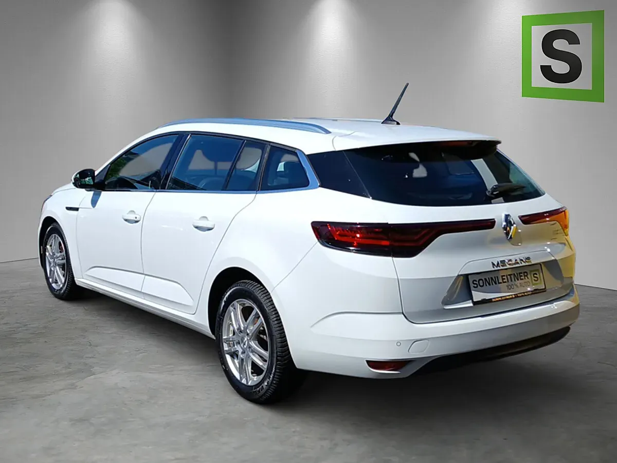 Renault Megane 2022 photo 2