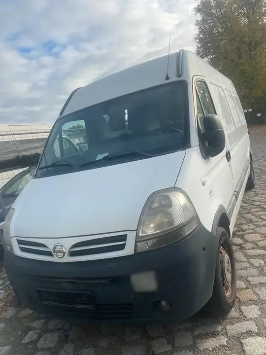 Nissan Interstar