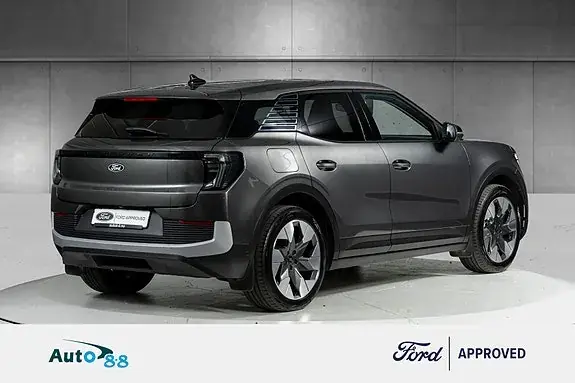 Ford Explorer 2025 photo 3
