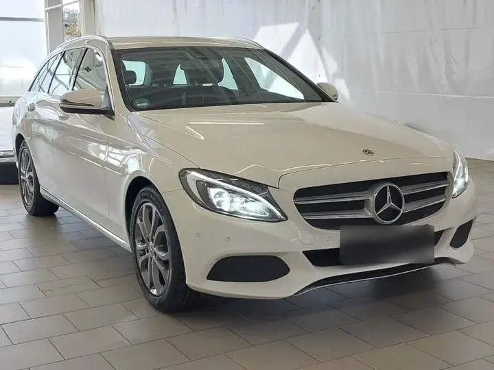 Mercedes-Benz C180