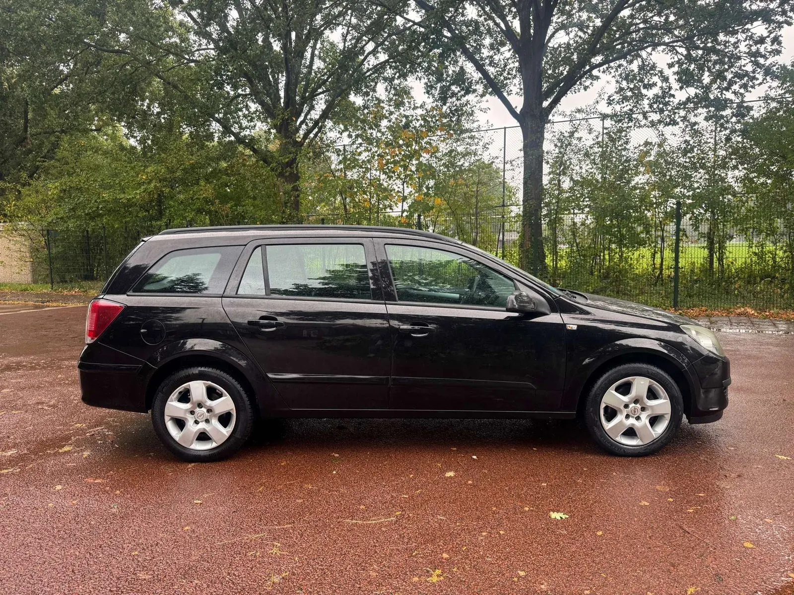 Opel Astra Wagon 2007 photo 4