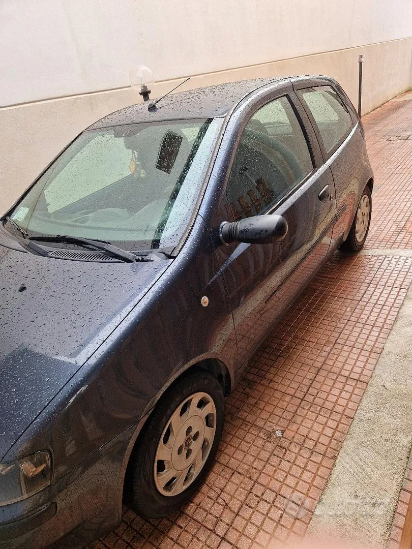 Fiat Punto 2001 photo 2