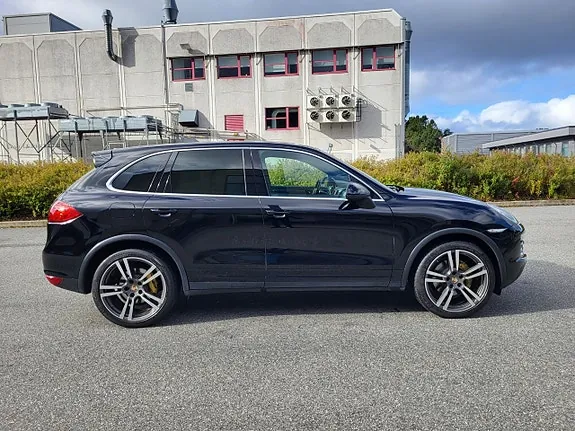 Porsche Cayenne 2011 photo 3