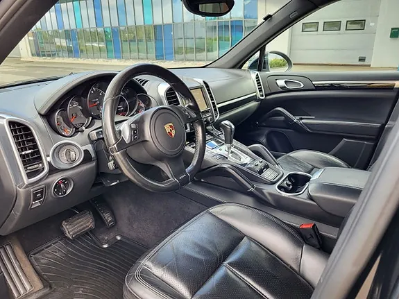 Porsche Cayenne 2011 photo 5