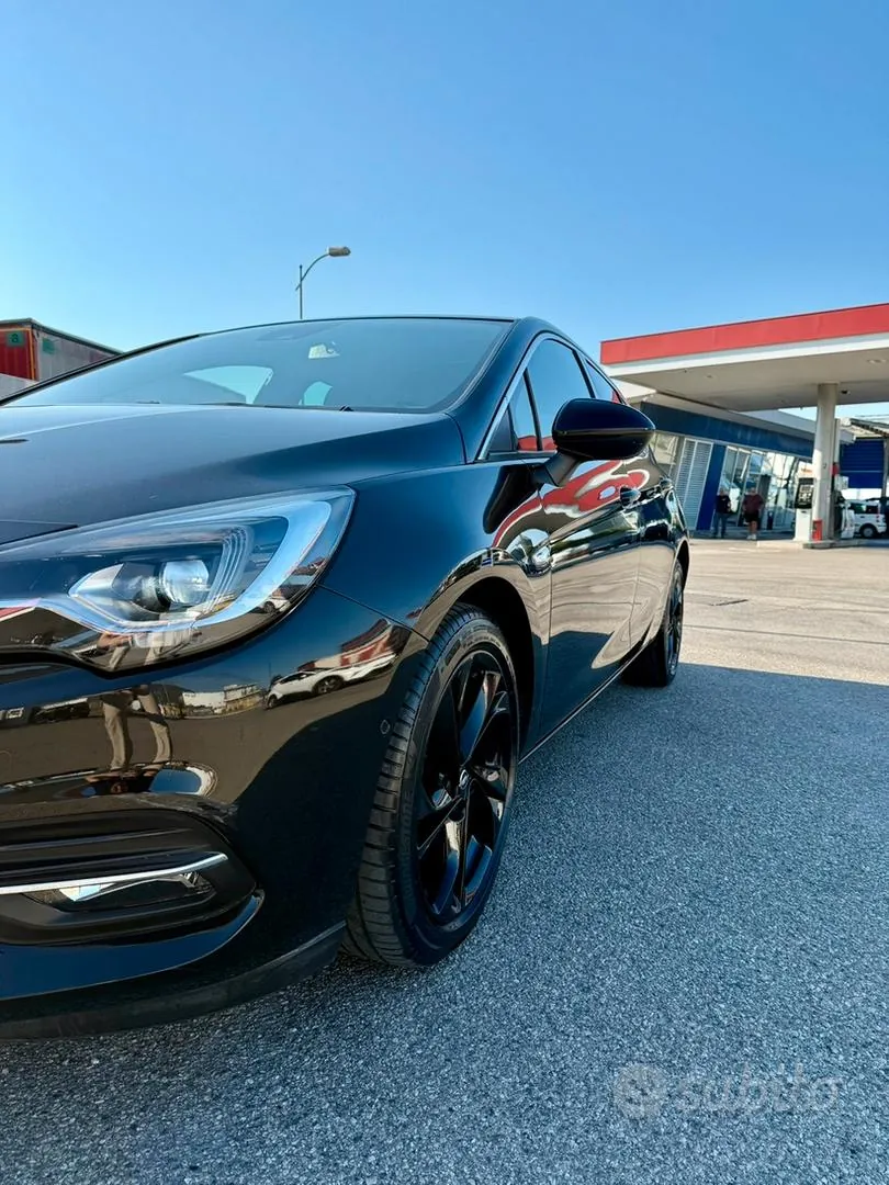 Opel Astra 2020 photo 2