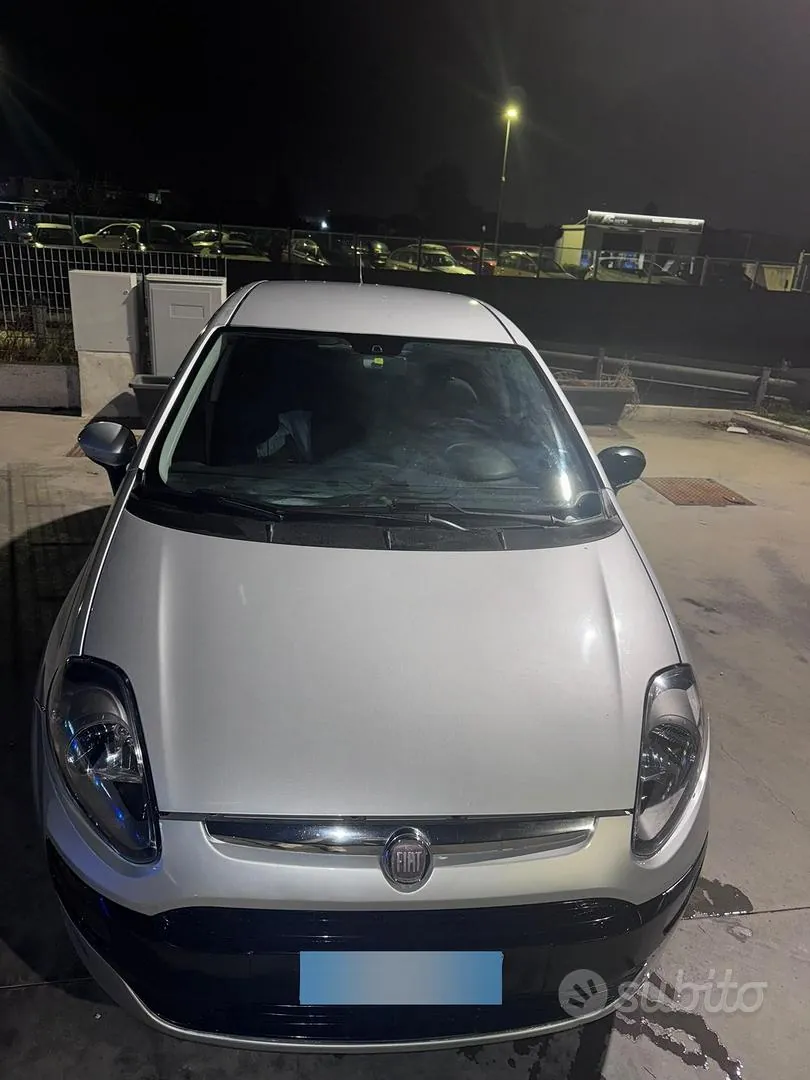 Fiat Punto 2012 photo 3